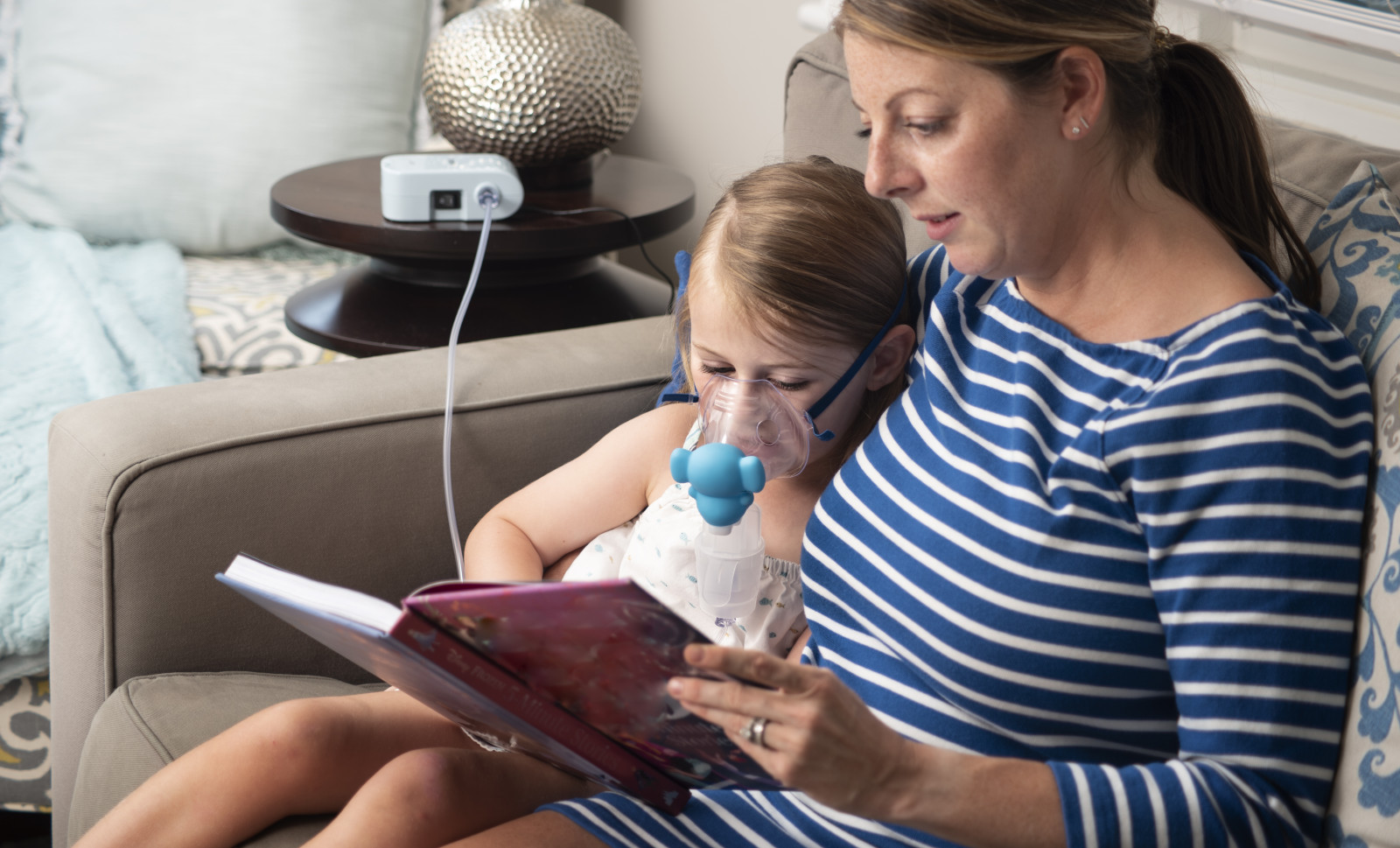 Child using OMRON RE-C800KD