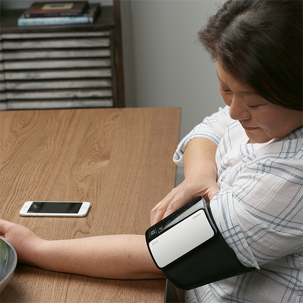 Evolv® Wireless Upper Arm Blood Pressure Monitor view 5